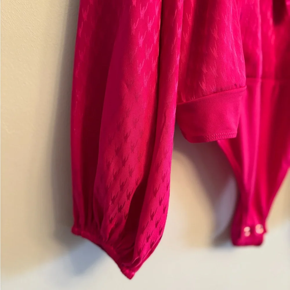 Express Long Sleeve Houndstooth Bodysuit - Picture 3 of 10